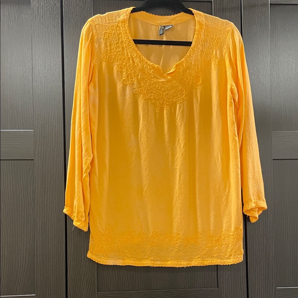 Women's Embroidered Top
